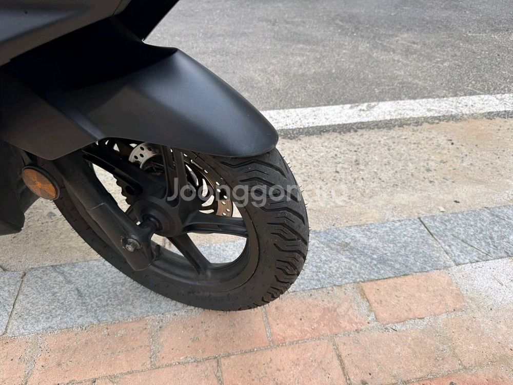 혼다 pcx125 16년 멧블랙컬러 판매합니다--6