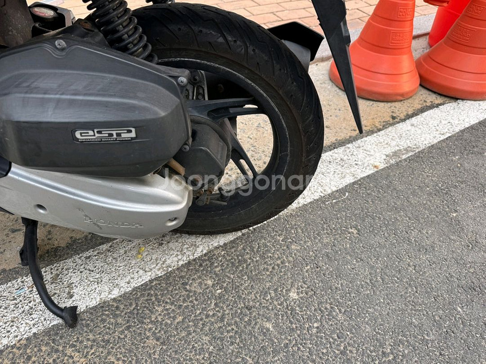 혼다 pcx125 16년 멧블랙컬러 판매합니다--7