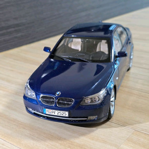 교쇼 BMW E60 5시리즈 545i 다이캐스트