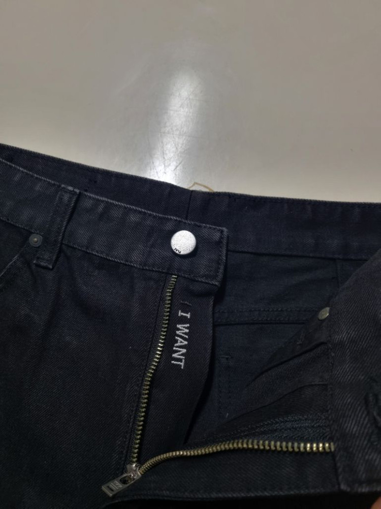 32)플랙진 가죽패치 블랙청바지 데님 생지 일자청바지--4