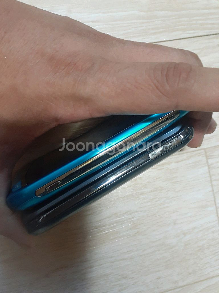 터치폰 폴더폰 두대--7
