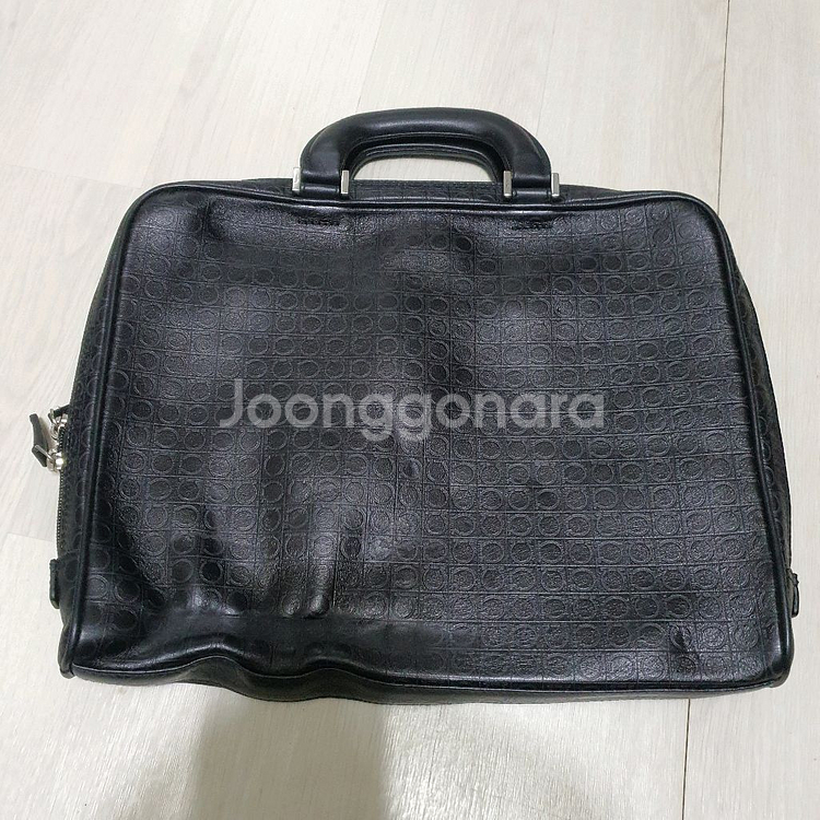 정품 페라가모 간치니 브리프케이스 서류가방--0