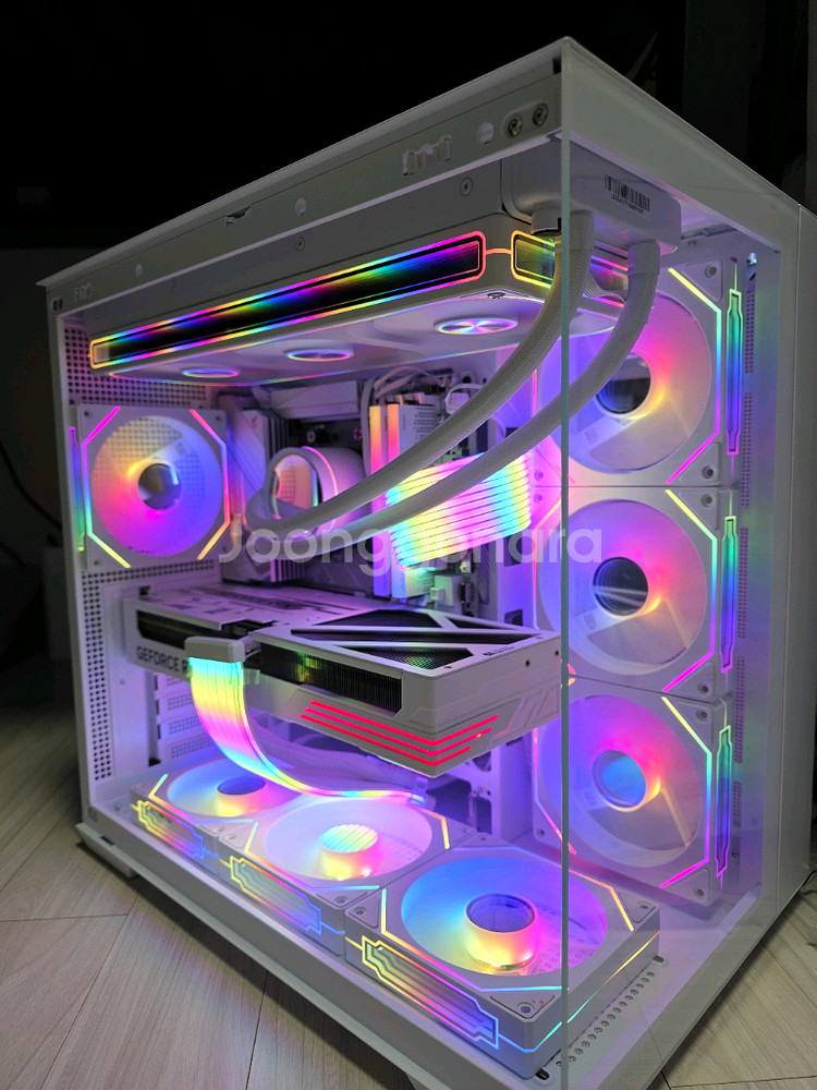라이젠7 9800X3D RTX5080 화이트 신품PC--1