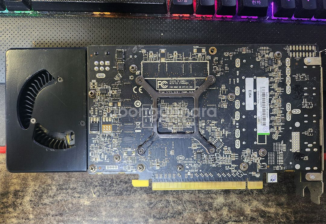 RX 570 4GB 레퍼런스--1