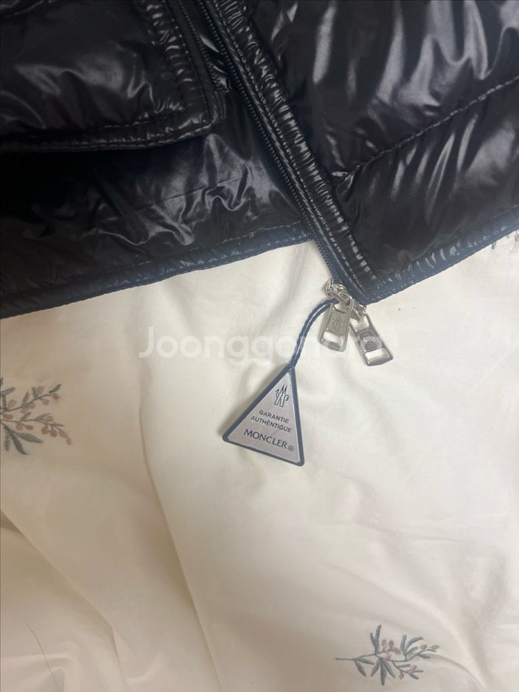 몽클레어 구이 패딩조끼--8