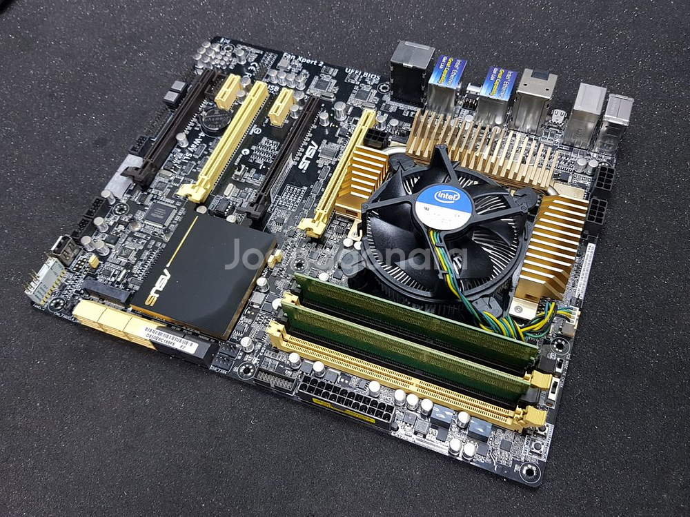ASUS Z87-WS MAINBOARD--0