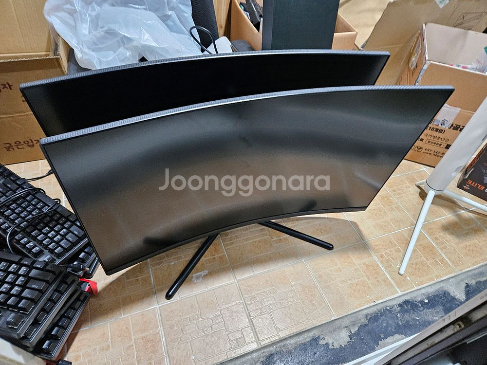 한성 32인치 모니터 FHD 1500R 커브드 2대--0