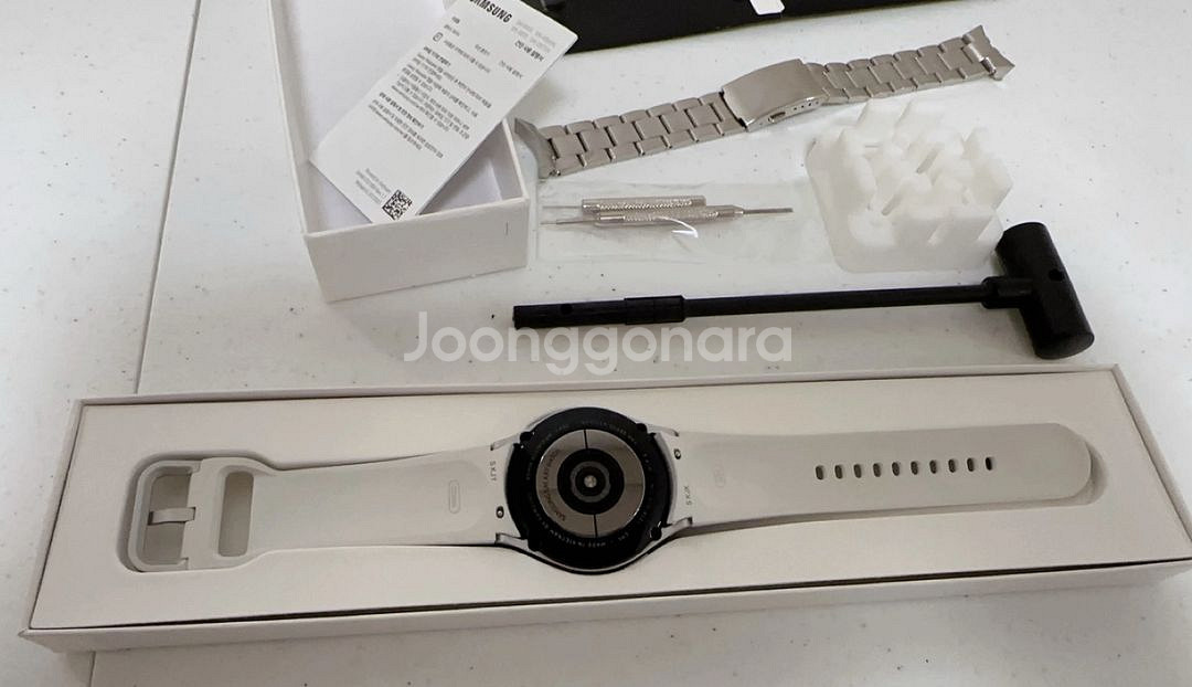 갤럭시 워치4 새것에 가까움 교체하는것포함 44mm 사--4