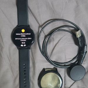 갤럭시 워치 액티브2 44mm 블랙 색상입니다