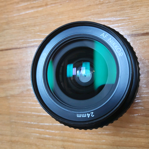 니콘 AF 24mm f2.8