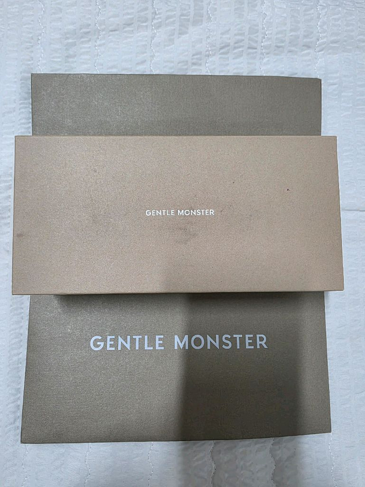 젠틀몬스터 안경 이미지