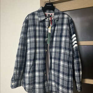 톰브라운 패딩셔츠