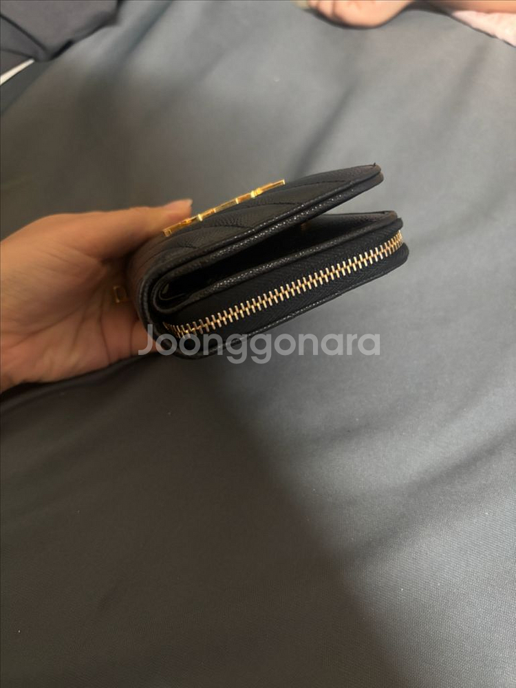 (정품)입생로랑 모노그램 컴팩트 지퍼 어라운드 반지갑--1