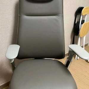 시디즈 T90 천연가죽 의자