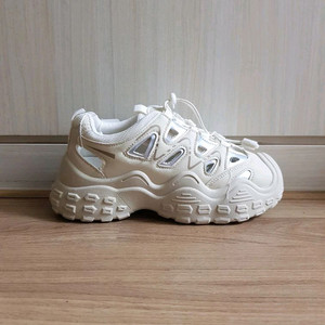 트레킹 펀칭 운동화