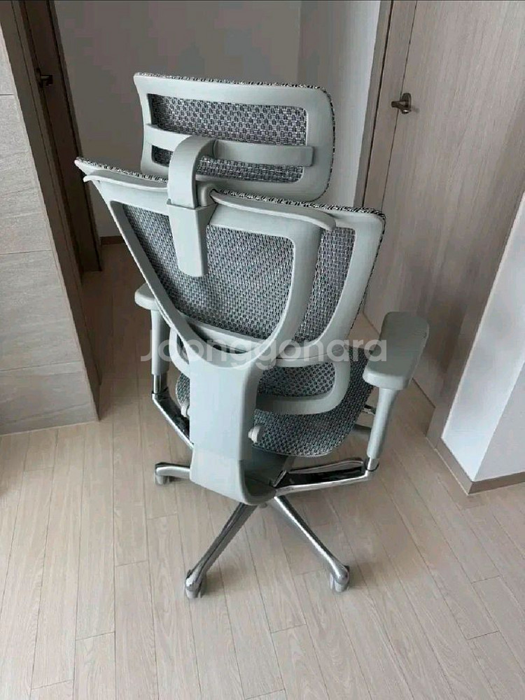 에르고휴먼 i2 컴포트 스미스 정식 의자--1