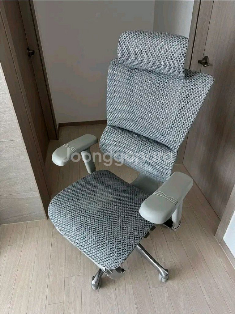 에르고휴먼 i2 컴포트 스미스 정식 의자--0