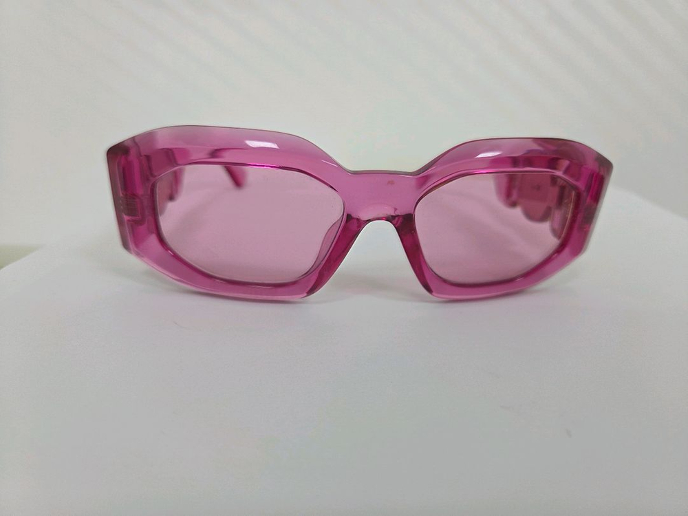 베르사체 메두사 선글라스 이미지