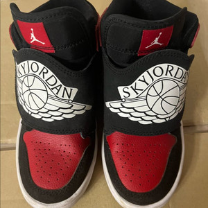 나이키 스카이조던 아동 운동화