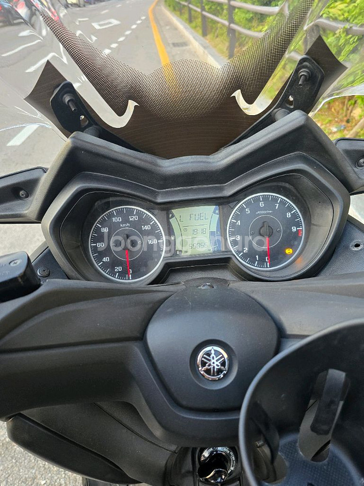 xmax300--4