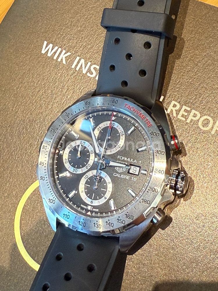태그호이어 포뮬러1 칼리버16 크로노블랙 44mm--6