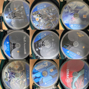 ps4 게임 타이틀. 전용 케이스 있음