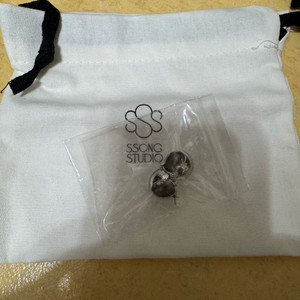 쏭스튜디오 Small bold earring 실버