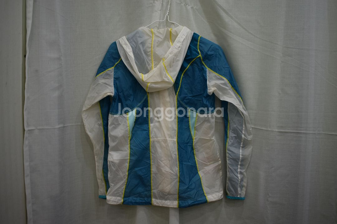 아이더 여성 바람막이 90--2