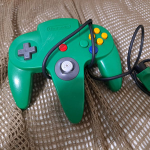 닌텐도 64 컨트롤러