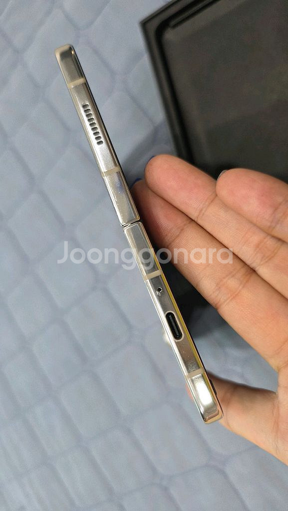갤럭시 Z 폴드5 512G 크림--4