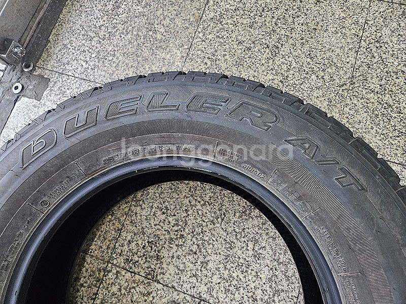 브리지스톤 듀얼러A/T 255-70-18 한개 새거--3