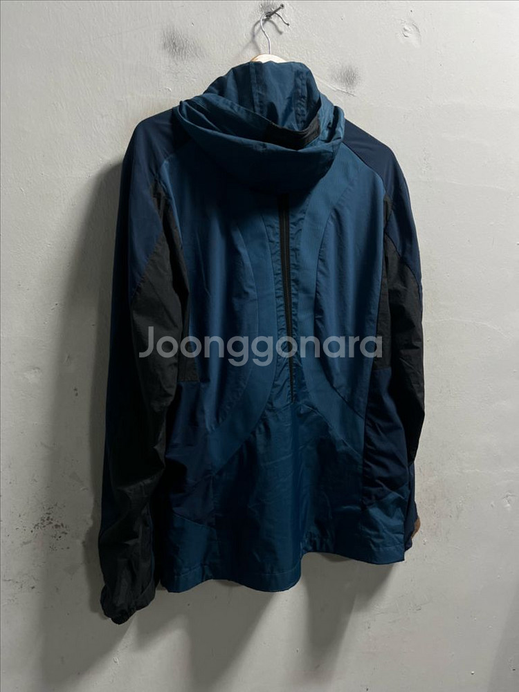 105 NEPA 네파 바람막이 자켓--2