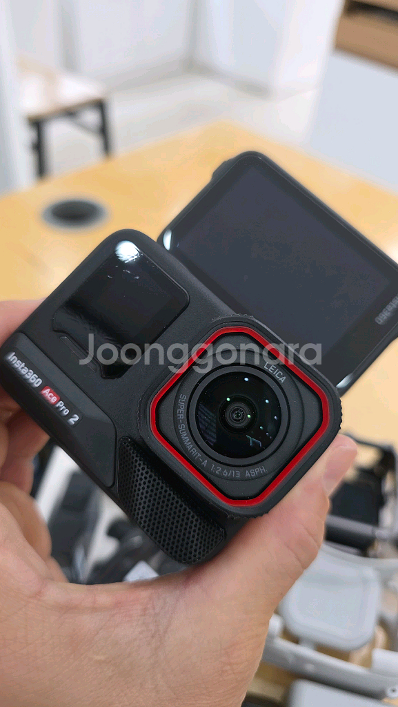 인스타360 에이스프로2 듀얼배터리+기타구성품--1