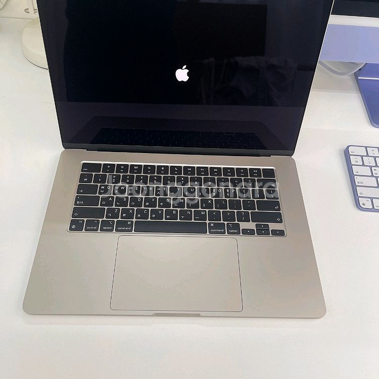새제품급 맥북에어 MacBook Air 15인치 M2--1