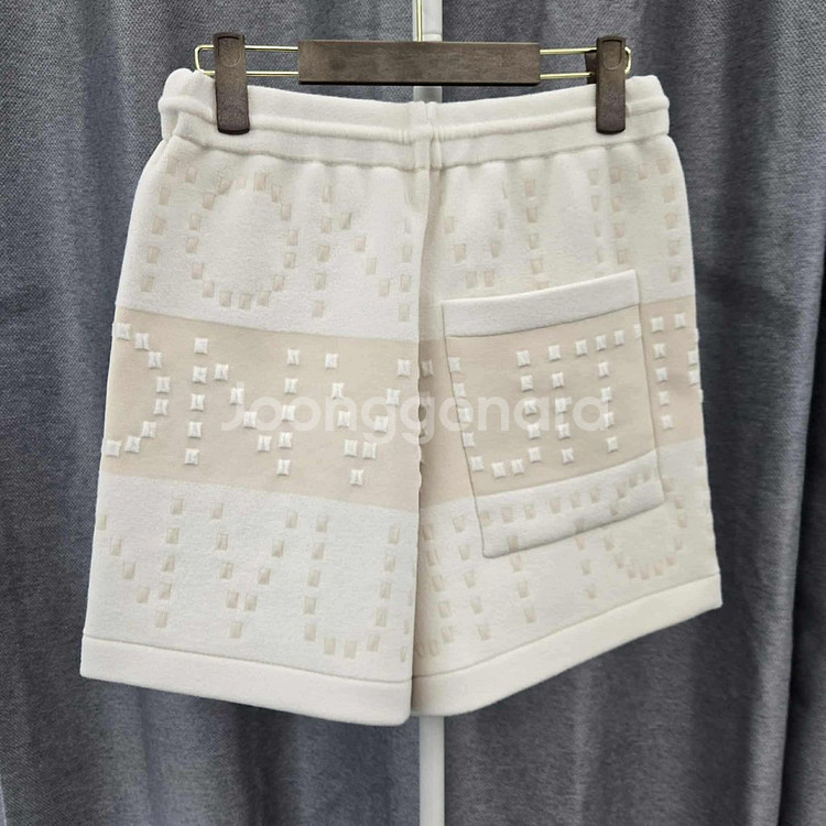 [여성S사이즈]루이비통 레터링 청키 반바지--1