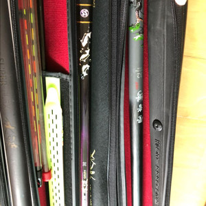 중고 낚시대 4대 받침대 1개 찌 52개 팝니다