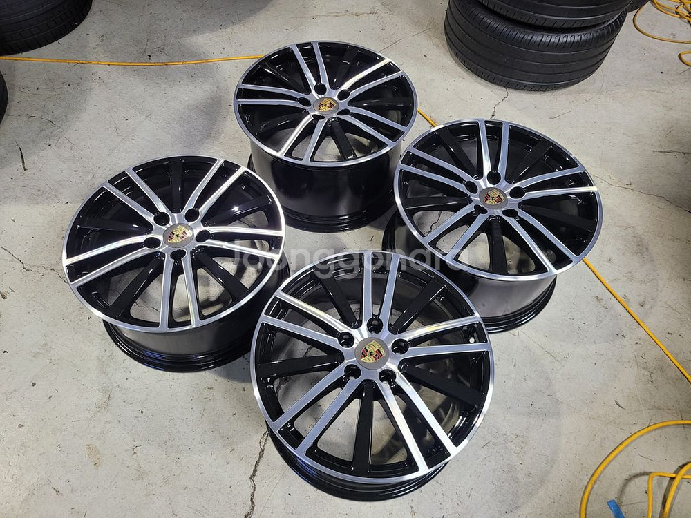 포르쉐 뉴파나메라 4s 순정품휠 한대분--3