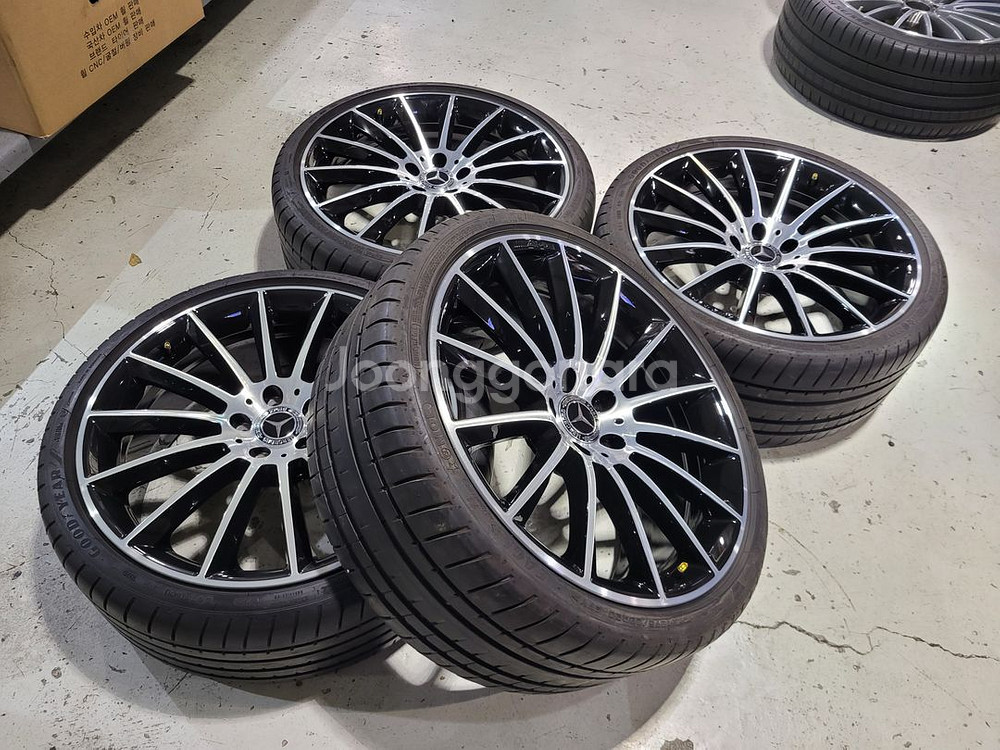 벤츠 CLS AMG마차 20인치 순정품휠타이어--8