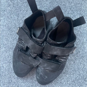 부토라 암벽화 클라이밍화 245