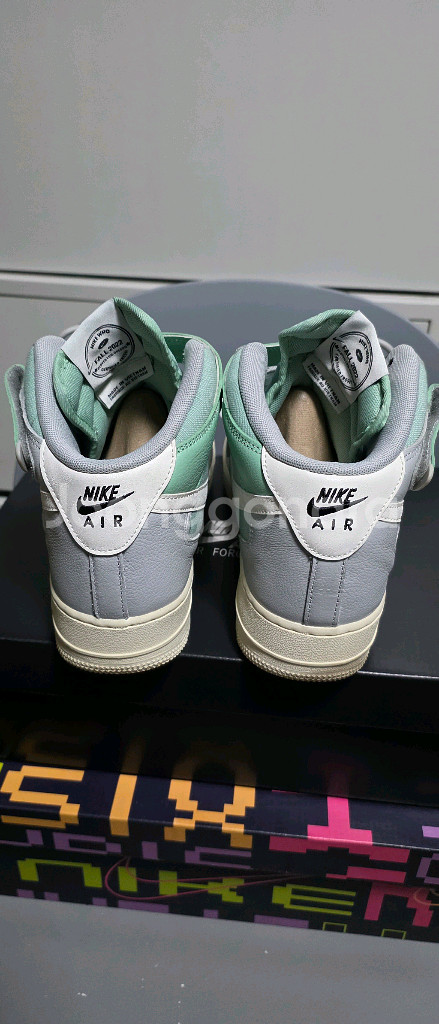 나이키 AIRFORCE 1 MID 07 LX 275--2