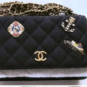 Chanel 퀼팅 펠트 크루즈 참월렛 숄더백 정품