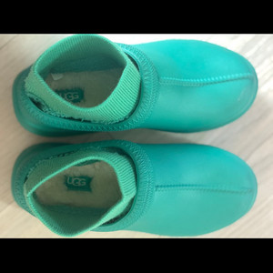 어그 ugg 타스만 클로그 레인슈즈 가능 230