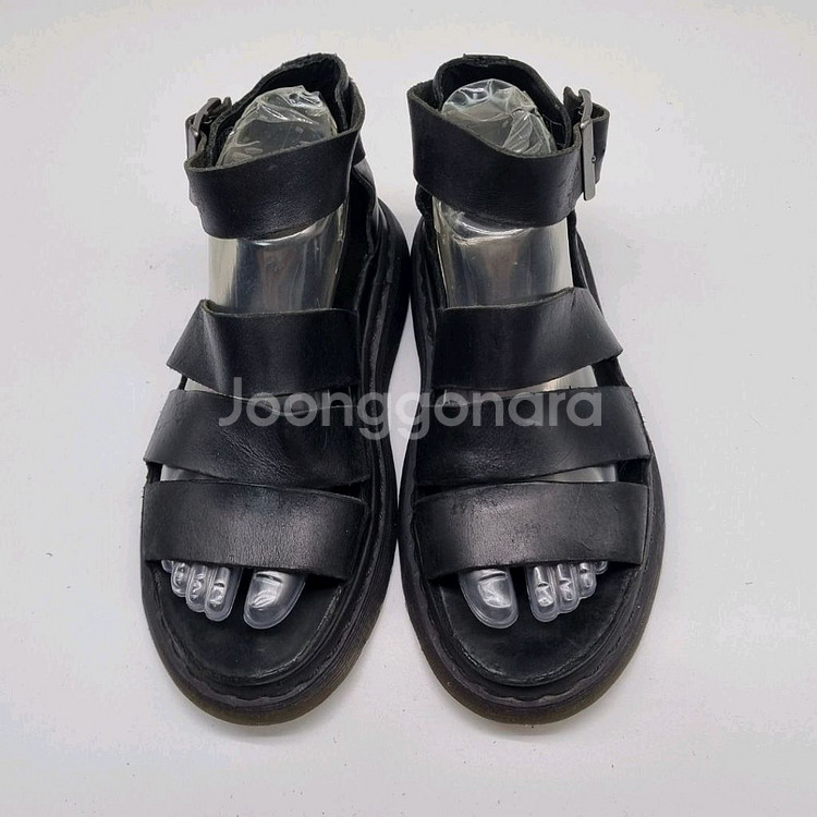 닥터마틴 클라리사 샌들250.--1