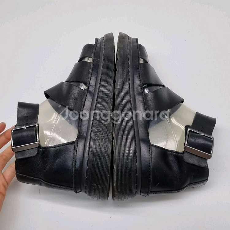 닥터마틴 클라리사 샌들250.--4