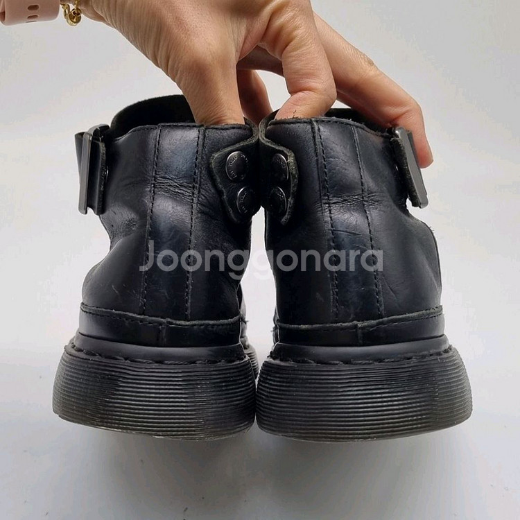 닥터마틴 클라리사 샌들250.--3