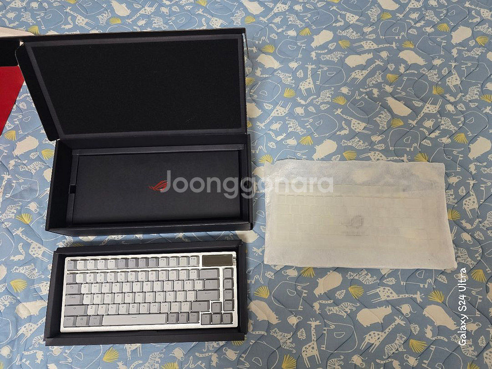 ASUS ROG Azoth 스노우 적축--2