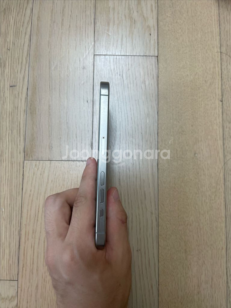 아이폰15 pro 액정파손--1