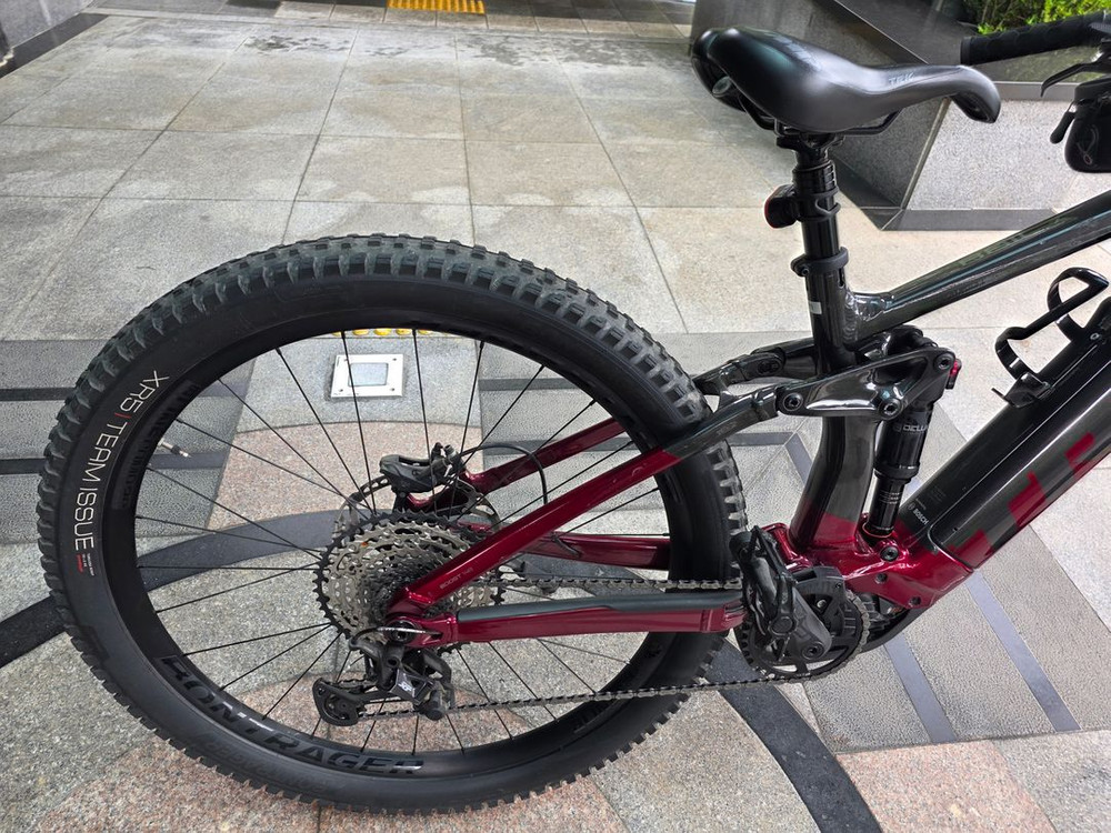 트렉 E-MTB 레일 7 SLX/XT 전기자전거 팝니다--3