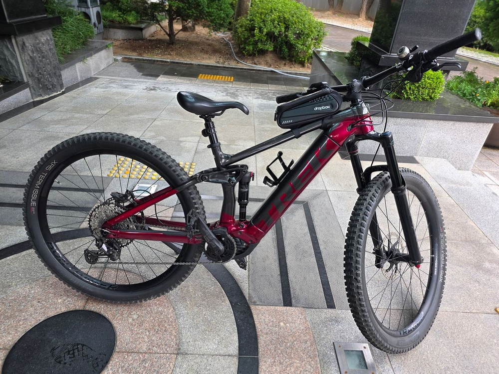 트렉 E-MTB 레일 7 SLX/XT 전기자전거 팝니다--8