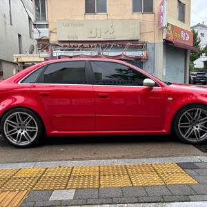 아우디 RS4 4.2 콰트로 B7